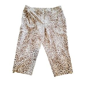 Chico's Zenergy Golf 3 Cargo  Animal Print Cropped Flat Front Pants‎ NWT RV $79